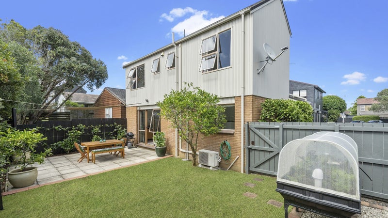 23 Pohutukawa Place, Ellerslie, Auckland - Carousel 1