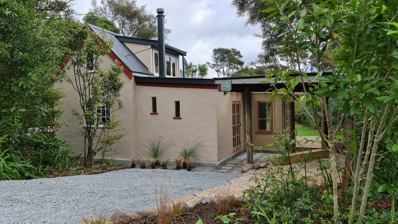 44 Gibbs Road, Collingwood - Carousel 2