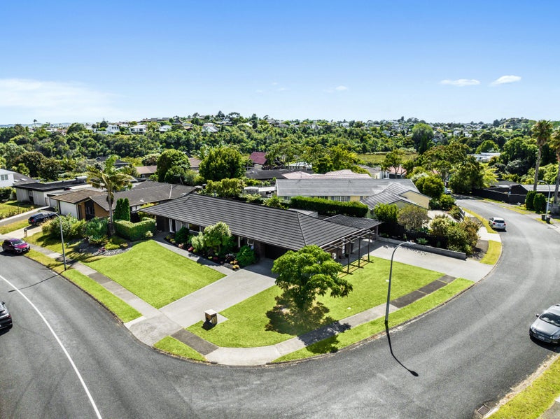 138 Bramley Drive, Farm Cove, Auckland - Carousel 2