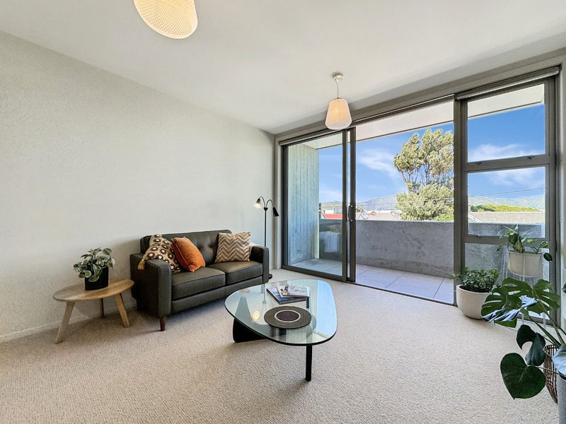 104/2 Campbell Terrace, Petone, Lower Hutt - Carousel 2