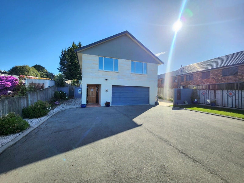 4 Leven Street, South Hill, Oamaru - Carousel 1