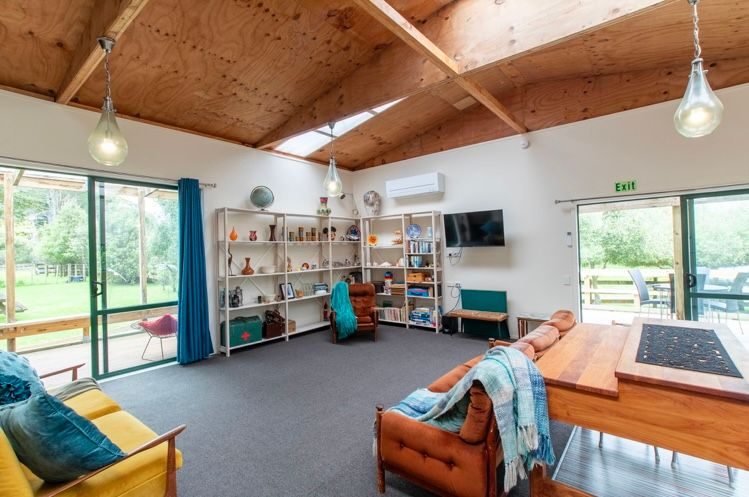 301 Riverhead Road, Kumeu - Carousel 2