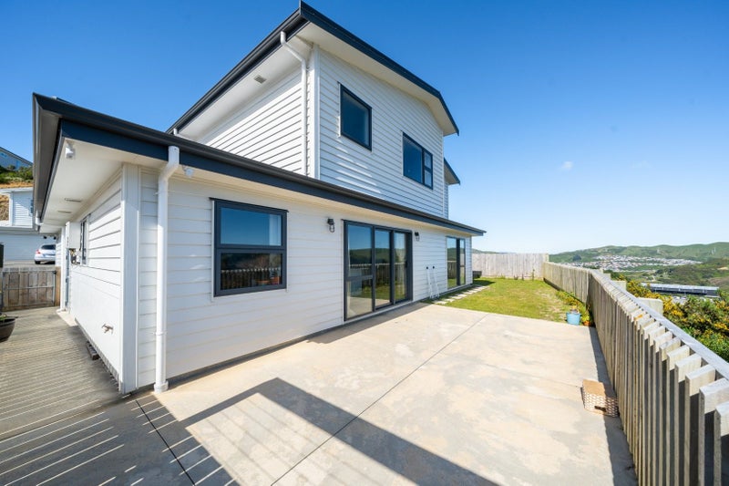 9 Antigua Way, Grenada Village, Wellington - Carousel 2