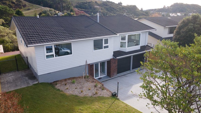 50 Exploration Way, Whitby, Porirua - Carousel 1