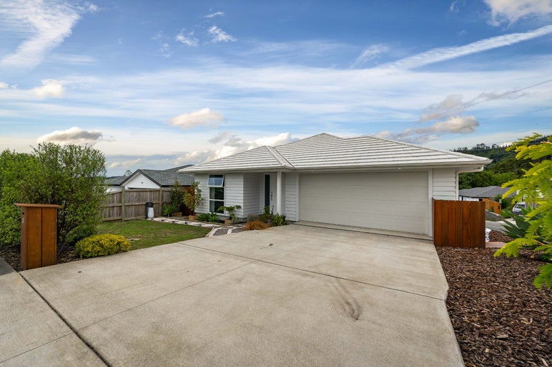 37 Josh Road, Huapai, Kumeu - Carousel 1