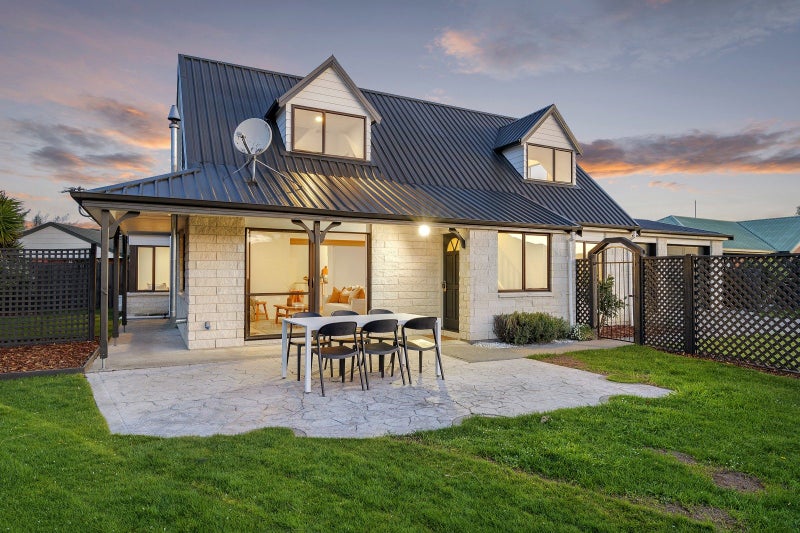 9 van Dieman Close, Templeton, Christchurch - Carousel 1