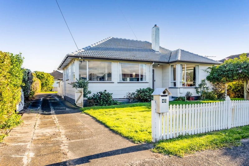 45 Reid Avenue, Hawera - Carousel 2