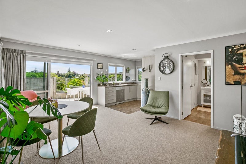 1A Barry Lane, Ferndale, New Plymouth - Carousel 2