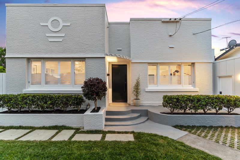 22 Buxton Street, Point Chevalier, Auckland - Carousel 1