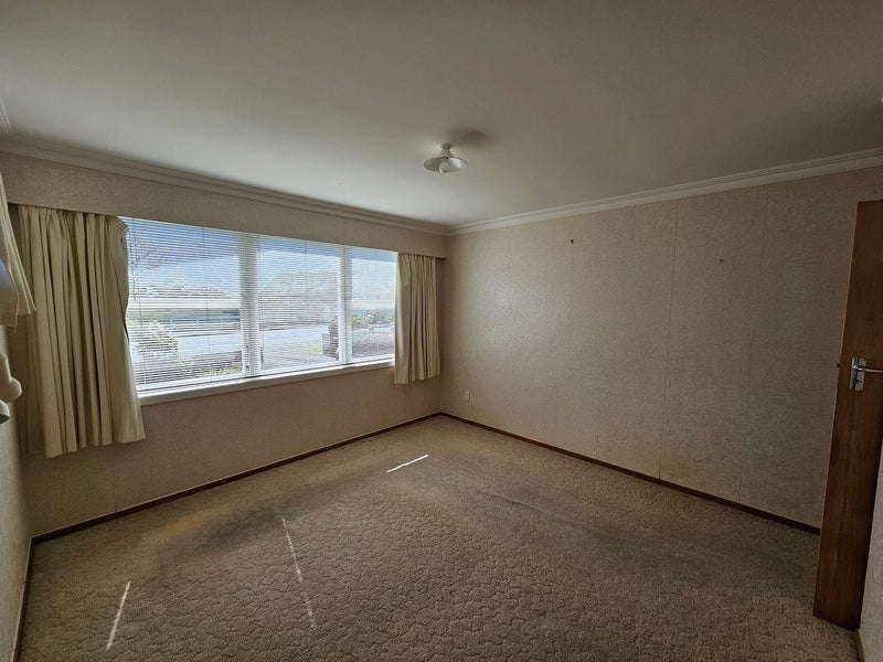 241 Mangorei Road, Merrilands, New Plymouth - Carousel 13