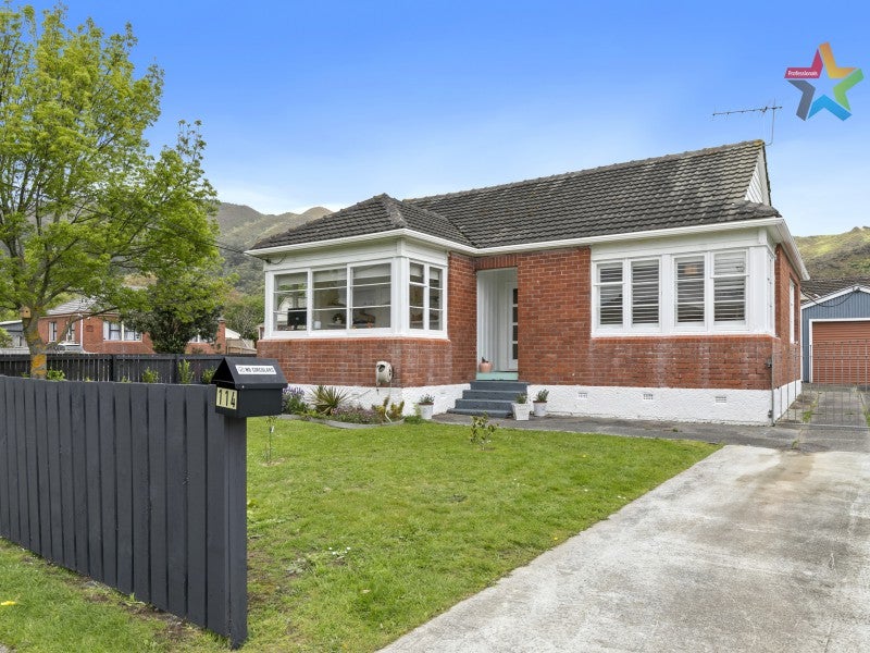 114 Waddington Drive, Naenae, Lower Hutt - Carousel 1