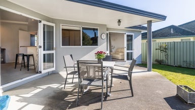 3 Dules Walk, Taradale, Napier - Carousel 1