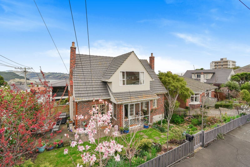 16 Pollock Street, Maori Hill, Dunedin - Carousel 2