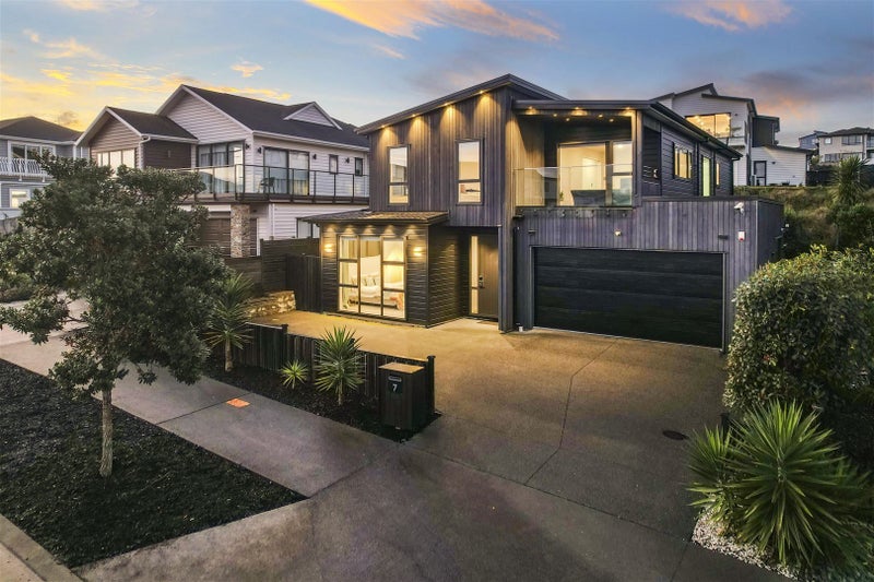 7 Ruku Street, Long Bay, Auckland - Carousel 1