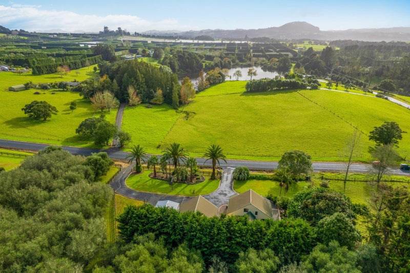 13 Elmsley Road, Whangarei - Carousel 24