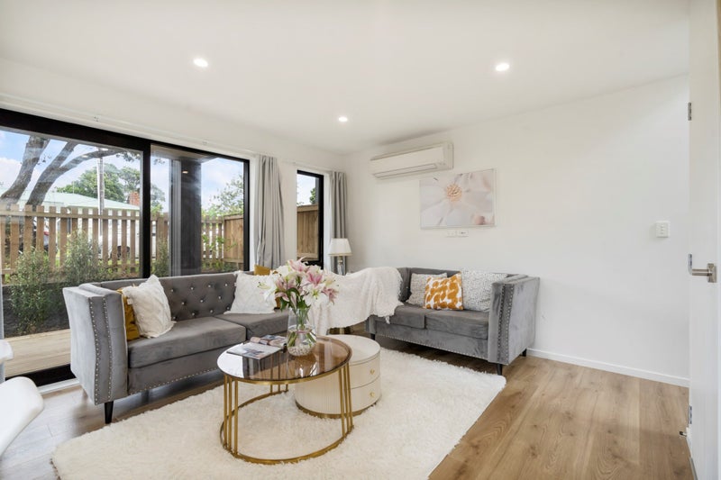 1/31 Reid Road, New Lynn, Auckland - Carousel 2