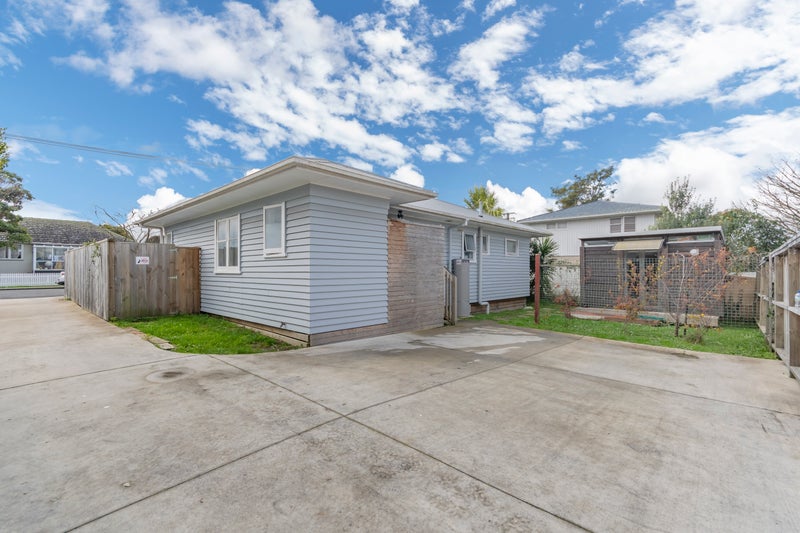 15 McDougall Street, Manurewa East, Auckland - Carousel 9