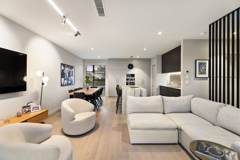 2B Kotare Avenue, Westmere, Auckland - Carousel 1