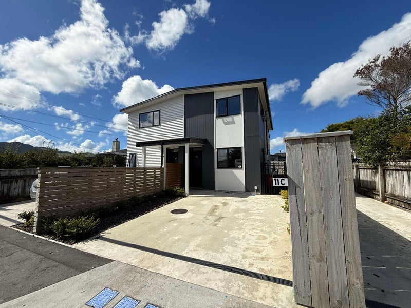 11C Islington Street, Trentham, Upper Hutt - Carousel 1