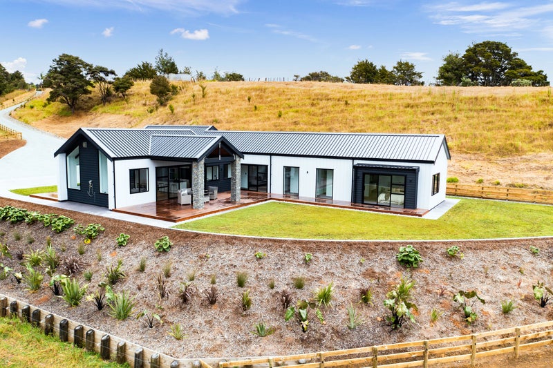 31 Erskine Road, Maunu, Whangarei - Carousel 1