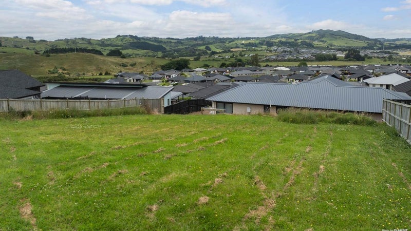 12 Noble Lane, Pokeno - Carousel 1