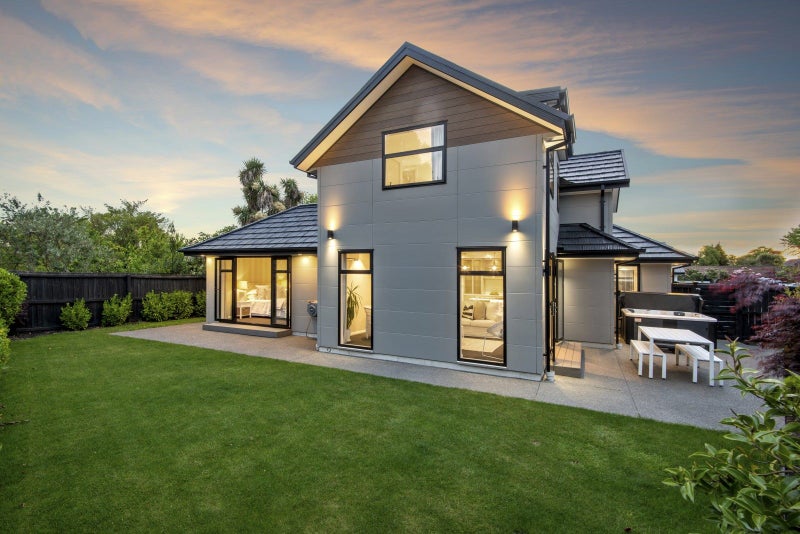 16 Nightingale Place, Papanui, Christchurch - Carousel 1