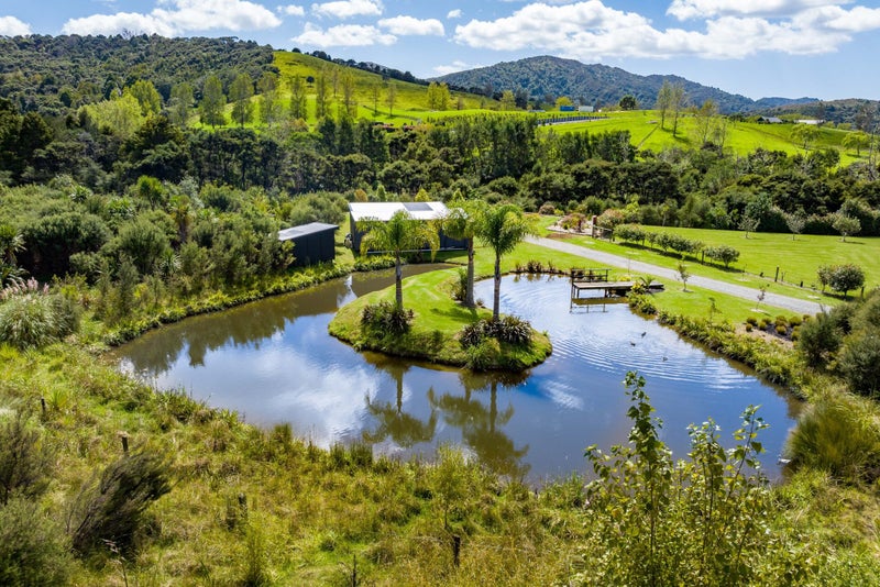 23 Birdsong Lane, Kaiwaka - Carousel 1