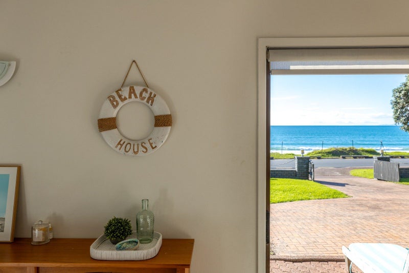 33 The Strand, Onetangi, Waiheke Island - Carousel 2