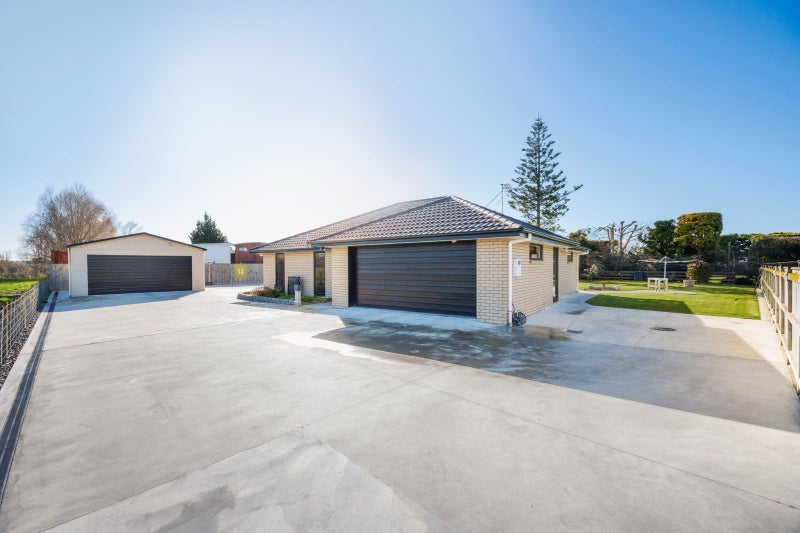 14 Maple Street, Bunnythorpe, Palmerston North - Carousel 1