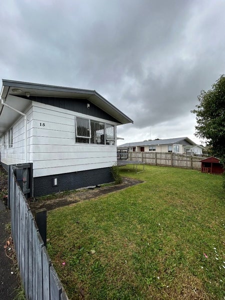 15 Paramount Parade, Tikipunga, Whangarei - Carousel 1