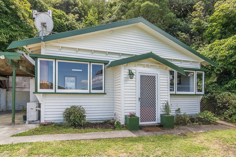 44 Old Porirua Road, Ngaio, Wellington - Carousel 1