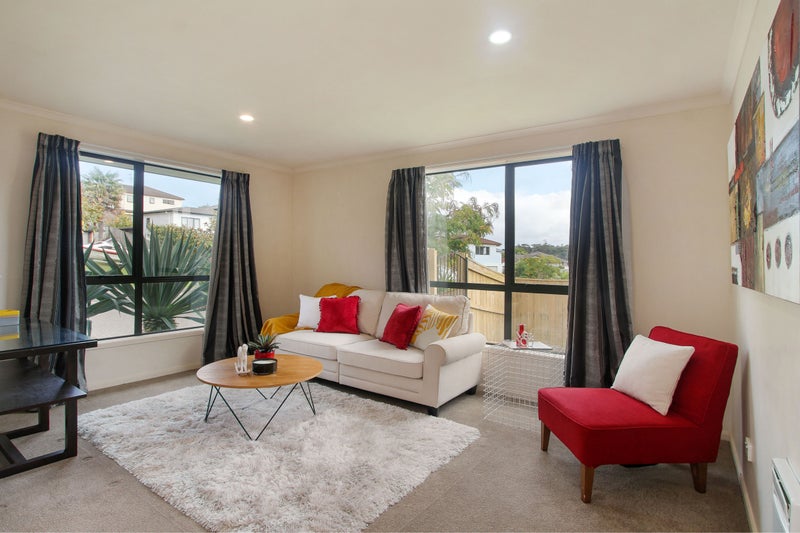6 Thomas Hamer Place, Greenhithe, Auckland - Carousel 2