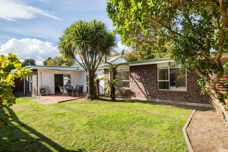 33 Riversdale Road, Clouston Park, Upper Hutt - Carousel 1