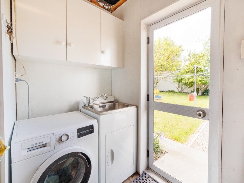 512 Milson Line, Newbury - Carousel 26