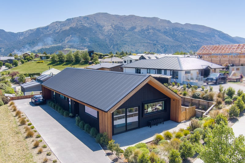 11 Sarges Way, Wanaka - Carousel 2