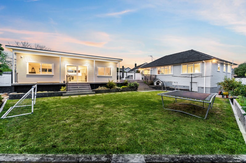 12 Bromley Place, Glen Innes, Auckland - Carousel 2