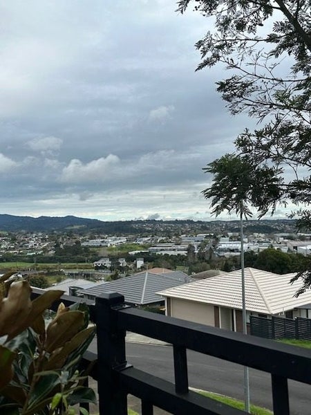 4/22 Denver Avenue, Sunnyvale, Auckland - Carousel 1