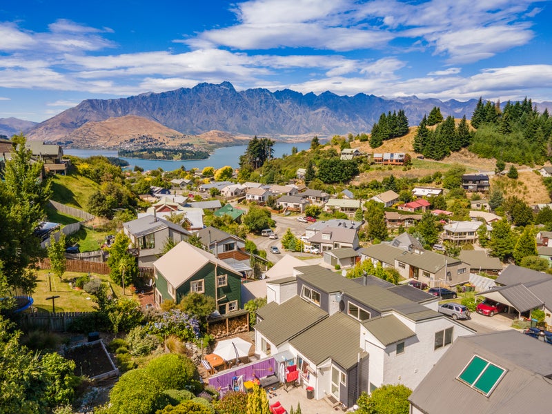 13B Dart Place, Fernhill, Queenstown - Carousel 24