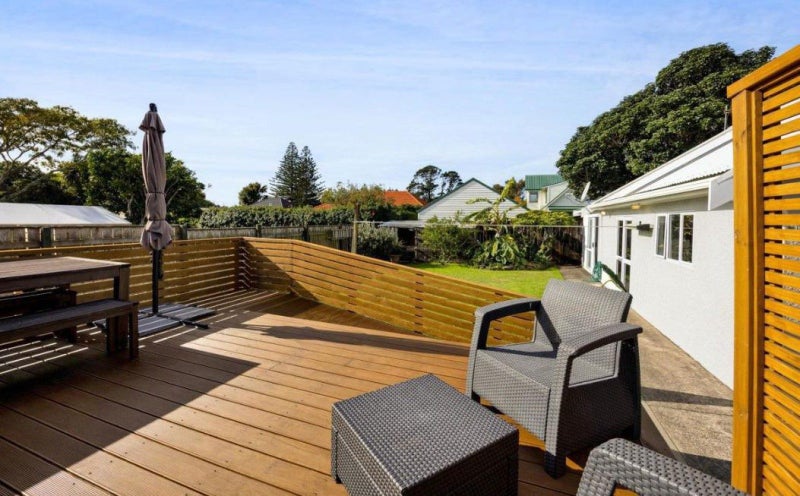 16 Plympton Street, Brooklands, New Plymouth - Carousel 2