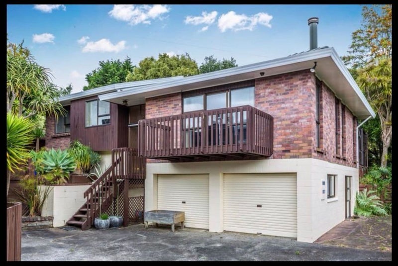 2/10 Royal Viking Way, Lynfield, Auckland - Carousel 1