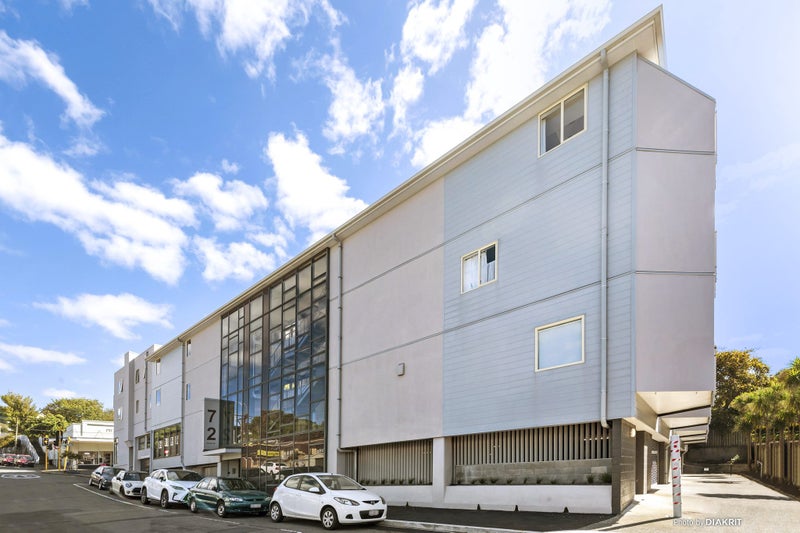 317/72 Herald Street, Berhampore, Wellington - Carousel 1