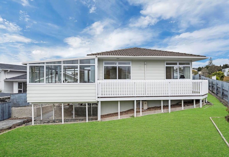 99 Sycamore Drive, Sunnynook, Auckland - Carousel 2