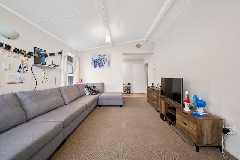 14 Kaponga Street, Wainuiomata, Lower Hutt - Carousel 2