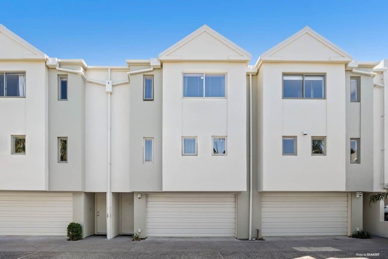 25/21 Hunters Park Drive, Three Kings, Auckland - Carousel 20
