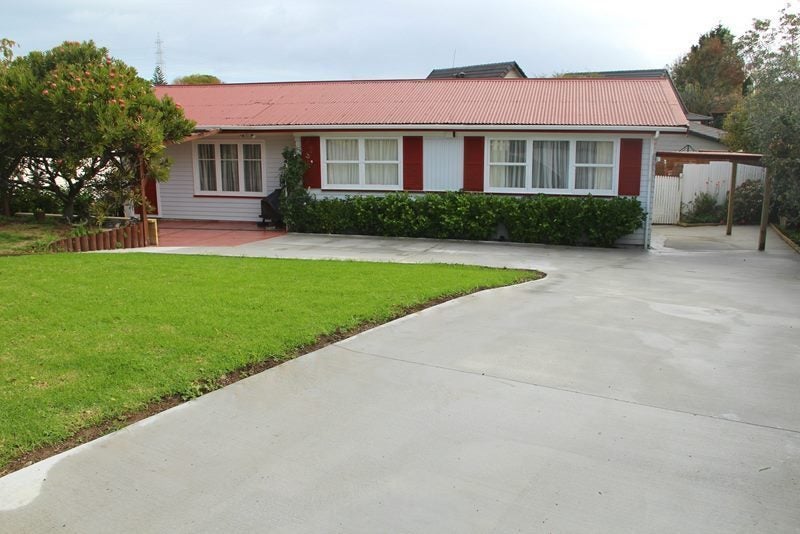 7 Canberra Avenue, Lynfield, Auckland - Carousel 1