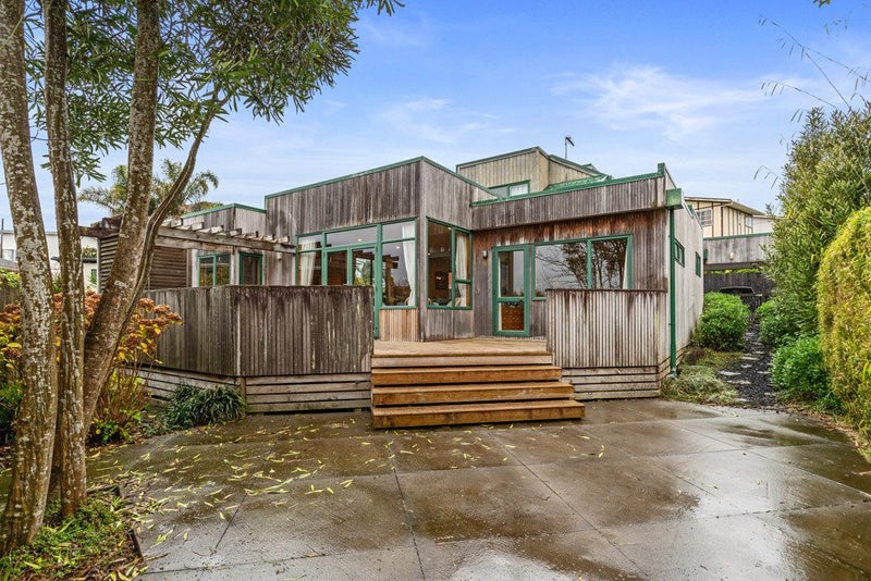 9 Lorimer Lane, Hillcrest, Hamilton - Carousel 1