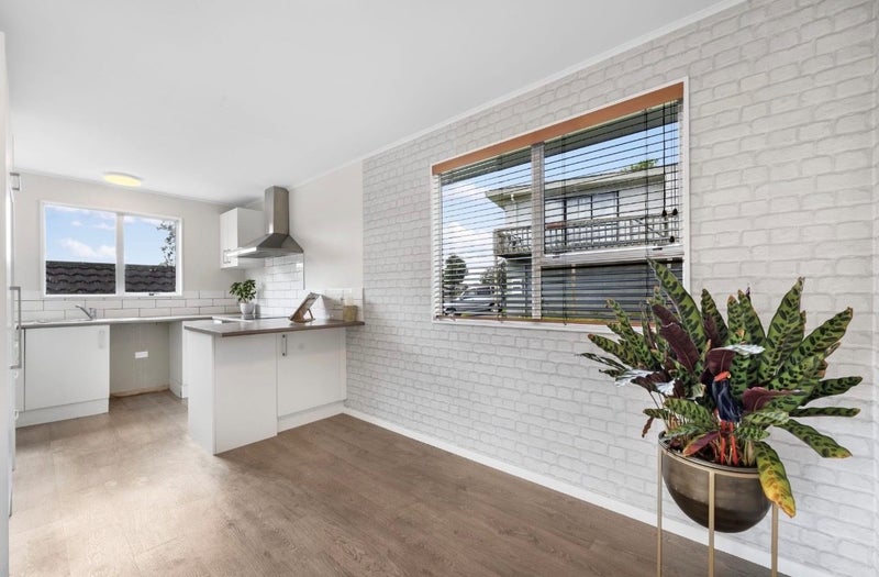 63 Trias Road, Totara Vale, Auckland - Carousel 19