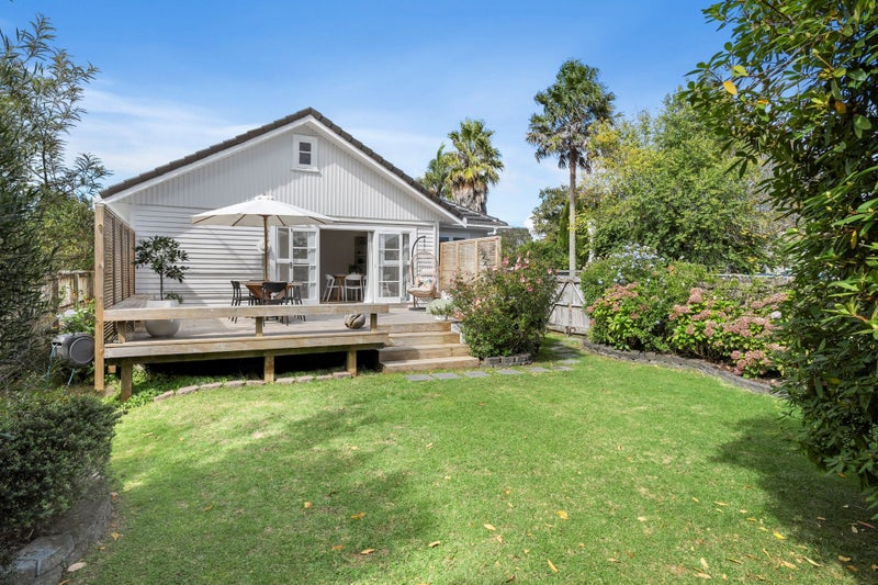 1/24 Cresta Avenue, Beach Haven, Auckland - Carousel 38