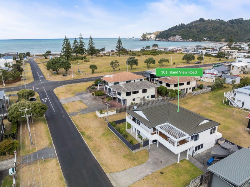 101 Island View Road, Whangamatā - Carousel 1