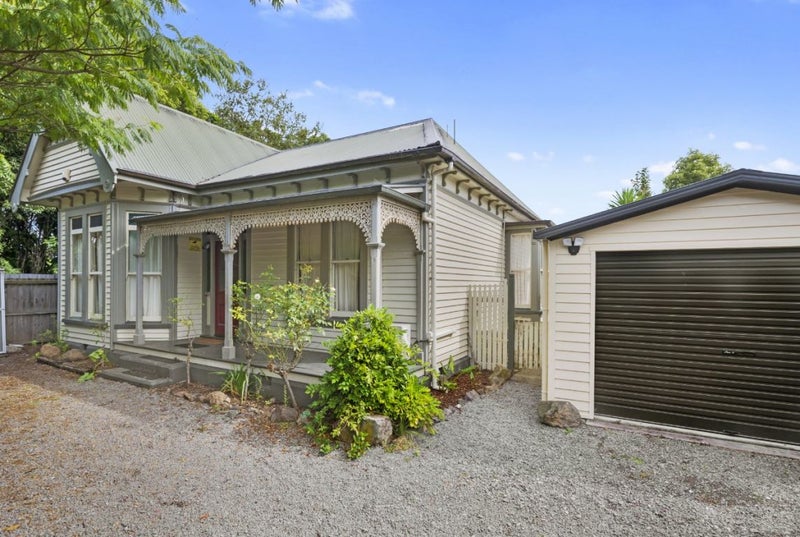 3 Bronte Place, Waltham, Christchurch - Carousel 1